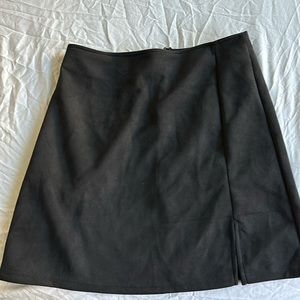Velvet black skirt